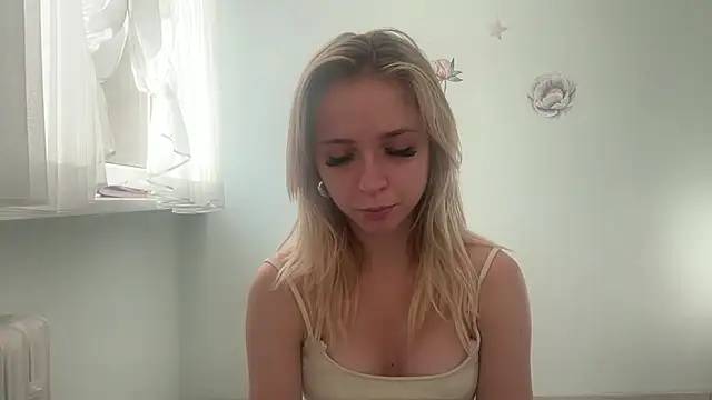 Snapshot of ClaudiaAmore chatting on 09/15/25, 05:40 ClaudiaAmore online show from 09/15/25, 05:40