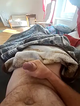 Snapshot of chrisili1986 chatting on 11/05/25, 09:42 chrisili1986 online show from 11/05/25, 09:42