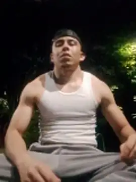 Snapshot of Eross_Santy chatting on 02/05/26, 05:12 Eross Santy online show from 02/05/26, 05:12