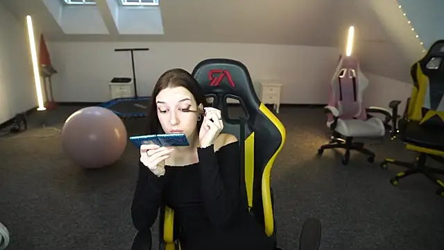 Snapshot of _Lili_054 chatting on 10/10/25, 10:25  Lili 054 online show from 10/10/25, 10:25