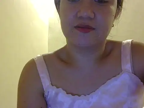 Lovelyclaya online show from 09/27/25, 02:44