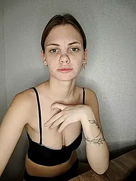 Snapshot of rinabluu chatting on 09/09/25, 06:18 rinabluu online show from 09/09/25, 06:18