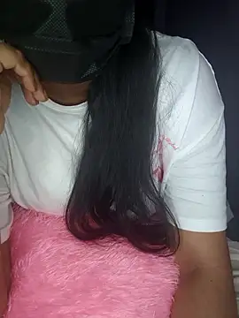 Snapshot of Telugu_sweet_couple_345 chatting on 01/15/26, 04:55 Telugu sweet couple 345 online show from 01/15/26, 04:55