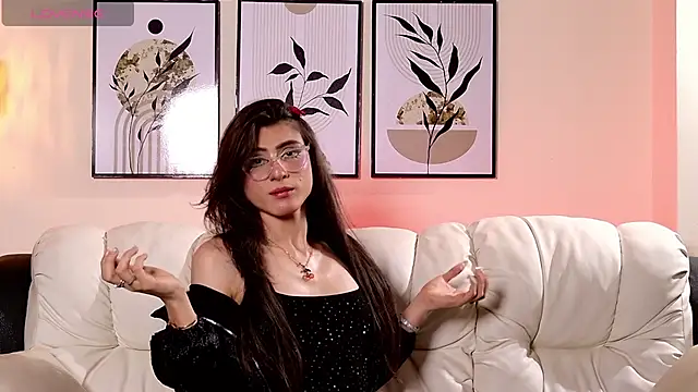 Snapshot of Violeta_Foxz chatting on 04/16/26, 07:14 Violeta Foxz online show from 04/16/26, 07:14