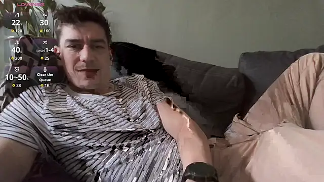 Snapshot of Ador_mask chatting on 04/04/26, 07:00 Ador mask online show from 04/04/26, 07:00