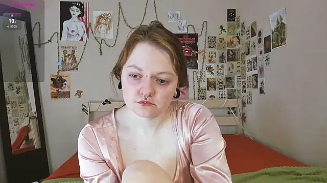 WonderConnie1 online show from 05/13/26, 03:04