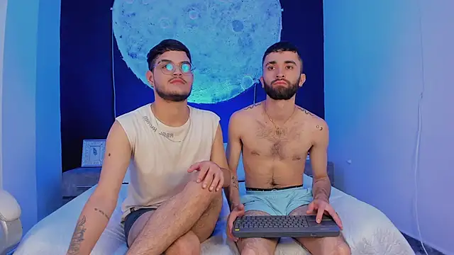Snapshot of marcoAndMathew chatting on 09/16/25, 12:39 marcoAndMathew online show from 09/16/25, 12:39