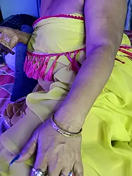 monaa-darling online show from 12/18/25, 05:24