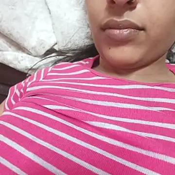 Snapshot of DesiSimran09 chatting on 11/03/25, 07:15 DesiSimran09 online show from 11/03/25, 07:15