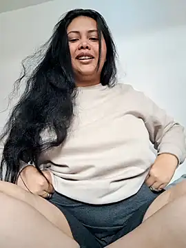 Snapshot of Alessandraa- chatting on 09/25/25, 06:33 Alessandraa- online show from 09/25/25, 06:33