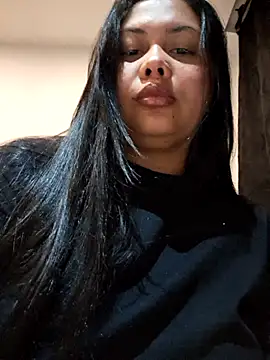 Snapshot of Alessandraa- chatting on 10/26/25, 09:15 Alessandraa- online show from 10/26/25, 09:15