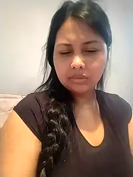 Snapshot of Alessandraa- chatting on 02/09/26, 02:43 Alessandraa- online show from 02/09/26, 02:43