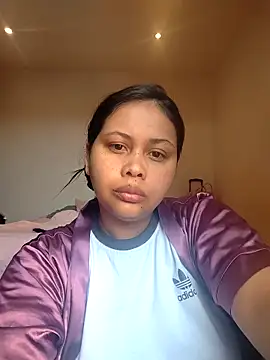 Snapshot of Alessandraa- chatting on 02/28/26, 09:16 Alessandraa- online show from 02/28/26, 09:16