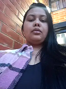 Snapshot of Alessandraa- chatting on 06/20/26, 11:18 Alessandraa- online show from 06/20/26, 11:18