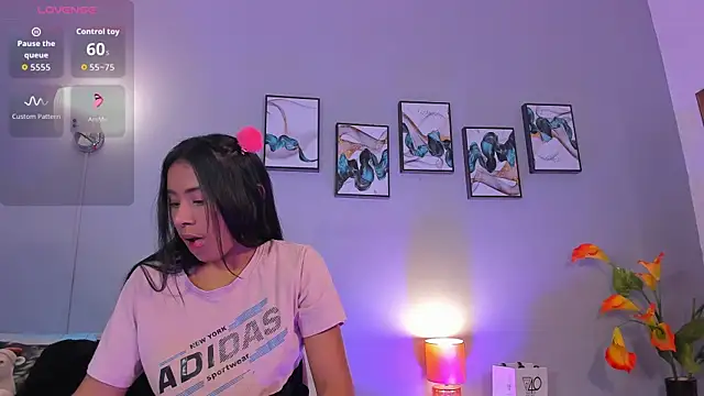 SophieW1 online show from 11/24/25, 12:16