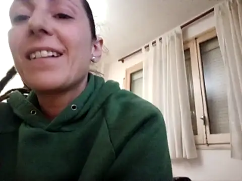 Snapshot of Ebtessamcachonda chatting on 11/11/25, 10:43 Ebtessamcachonda online show from 11/11/25, 10:43