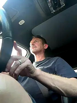 Snapshot of Alwaysmaybe48 chatting on 10/22/25, 12:27 Alwaysmaybe48 online show from 10/22/25, 12:27