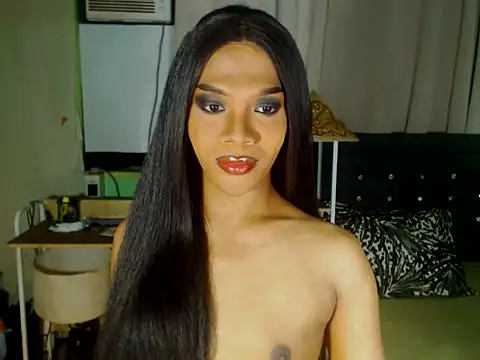 Snapshot of GoldenCumTYRA chatting on 05/06/26, 04:34 GoldenCumTYRA online show from 05/06/26, 04:34
