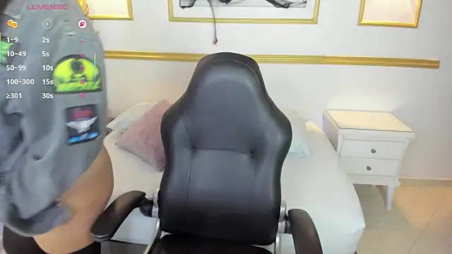 alice coopperx online show from 10/31/25, 12:17