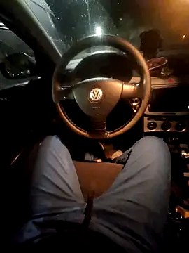 Snapshot of Mlody991112 chatting on 10/06/25, 08:39 Mlody991112 online show from 10/06/25, 08:39