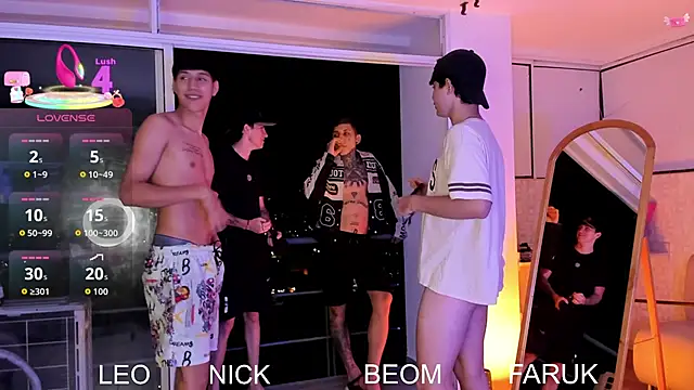 Snapshot of Handsomeboyss19 chatting on 09/09/25, 03:06 Handsomeboyss19 online show from 09/09/25, 03:06