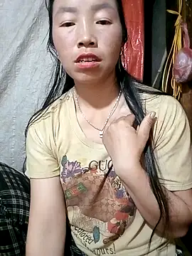 Snapshot of hera-00 chatting on 10/16/25, 10:22 hera-00 online show from 10/16/25, 10:22