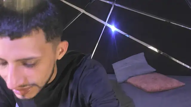 Snapshot of Akame_Draco chatting on 10/29/25, 03:42 Akame Draco online show from 10/29/25, 03:42