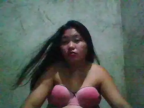 Snapshot of nikki_zapphire chatting on 10/15/25, 10:48 nikki zapphire online show from 10/15/25, 10:48