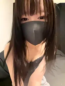 Snapshot of Arisa1_tyan chatting on 10/31/25, 09:32 Arisa1 tyan online show from 10/31/25, 09:32