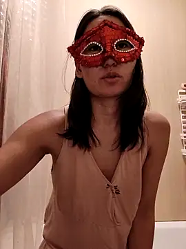 Snapshot of Luu-Lii777 chatting on 02/14/26, 06:37 Luu-Lii777 online show from 02/14/26, 06:37