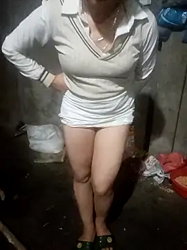 Phuong xxx online show from 03/15/26, 10:27