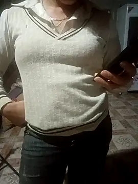 Phuong xxx online show from 03/18/26, 11:46