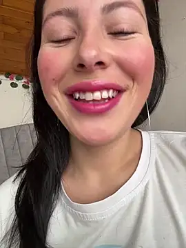 Mia salinass online show from 03/06/26, 06:04