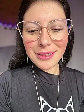Snapshot of Mia_salinass chatting on 03/31/26, 06:30 Mia salinass online show from 03/31/26, 06:30