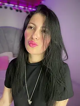 Snapshot of Mia_salinass chatting on 04/25/26, 11:02 Mia salinass online show from 04/25/26, 11:02