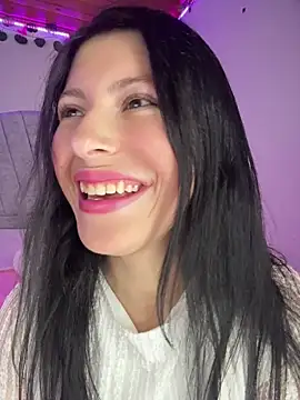 Snapshot of Mia_salinass chatting on 05/17/26, 02:31 Mia salinass online show from 05/17/26, 02:31