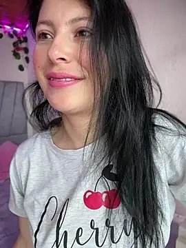 Snapshot of Mia_salinass chatting on 06/18/26, 07:18 Mia salinass online show from 06/18/26, 07:18