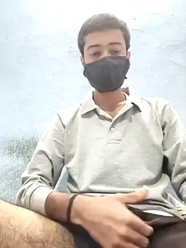 Snapshot of GirlsCrush_ chatting on 11/08/25, 07:34 GirlsCrush online show from 11/08/25, 07:34