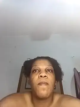 Snapshot of HappygalTheQueen chatting on 03/16/26, 08:13 HappygalTheQueen online show from 03/16/26, 08:13