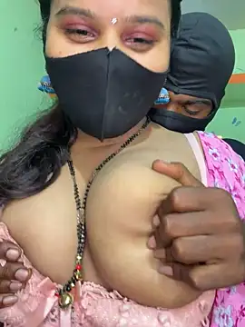 Snapshot of Shneeha_le chatting on 04/18/26, 07:07 Shneeha le online show from 04/18/26, 07:07