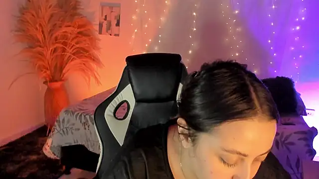 SarahCastro1  online show from 05/11/26, 01:44