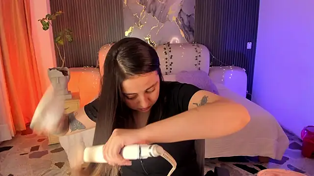 SarahCastro1  online show from 06/16/26, 04:15