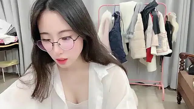 Freya7777 online show from 12/16/25, 02:22