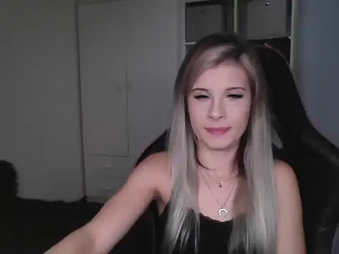 KristineGlow online show from 10/14/25, 06:14