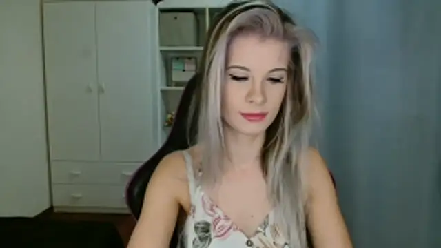 KristineGlow online show from 01/15/26, 07:24