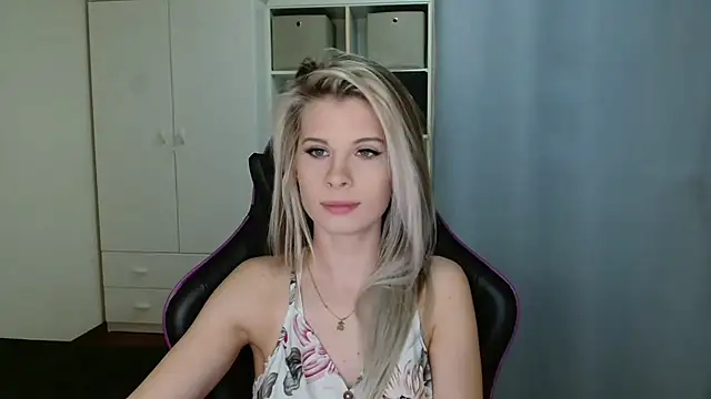 KristineGlow online show from 03/05/26, 07:26