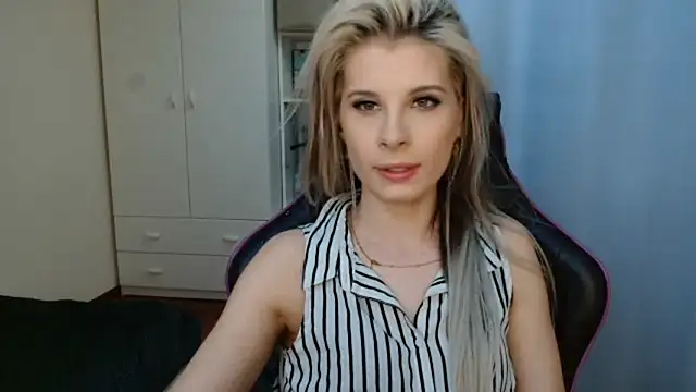 KristineGlow online show from 05/03/26, 02:12