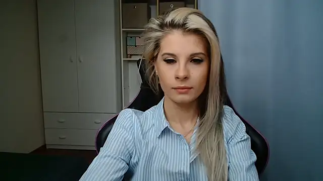 KristineGlow online show from 05/13/26, 06:11