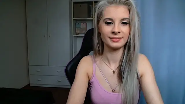 KristineGlow online show from 06/02/26, 06:26