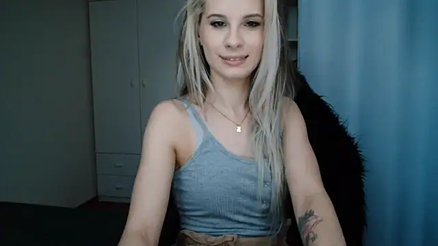 KristineGlow online show from 06/24/26, 06:51